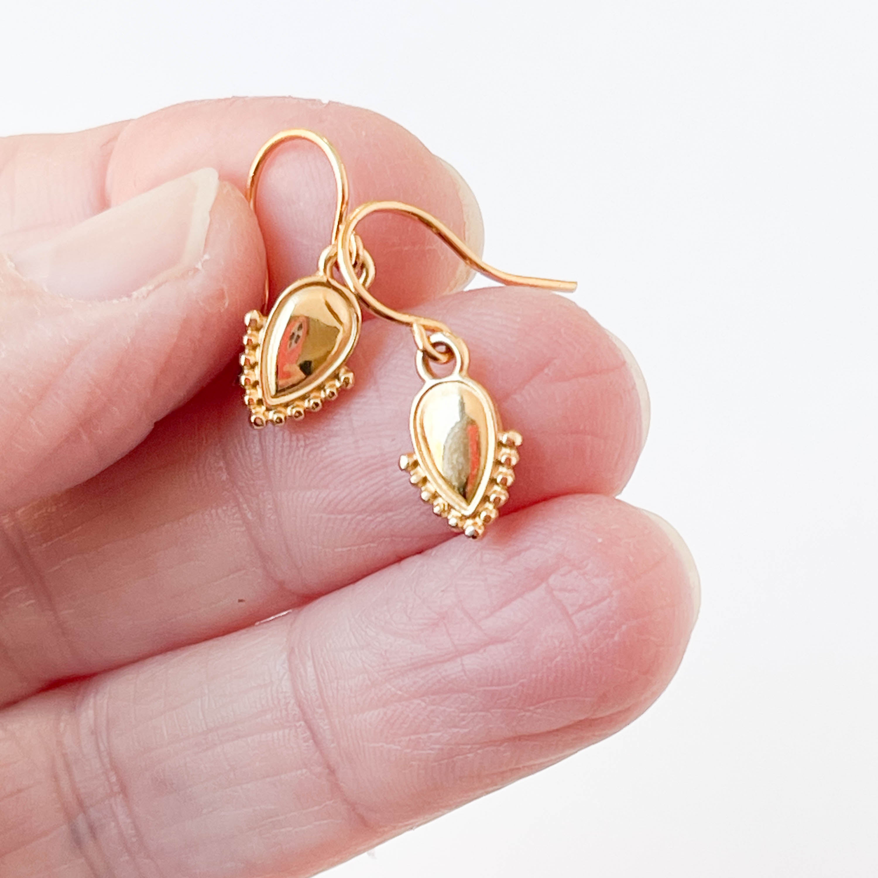 Gold Earrings for Women | Gold earrings, Gold earrings indian, Gold earrings  for women